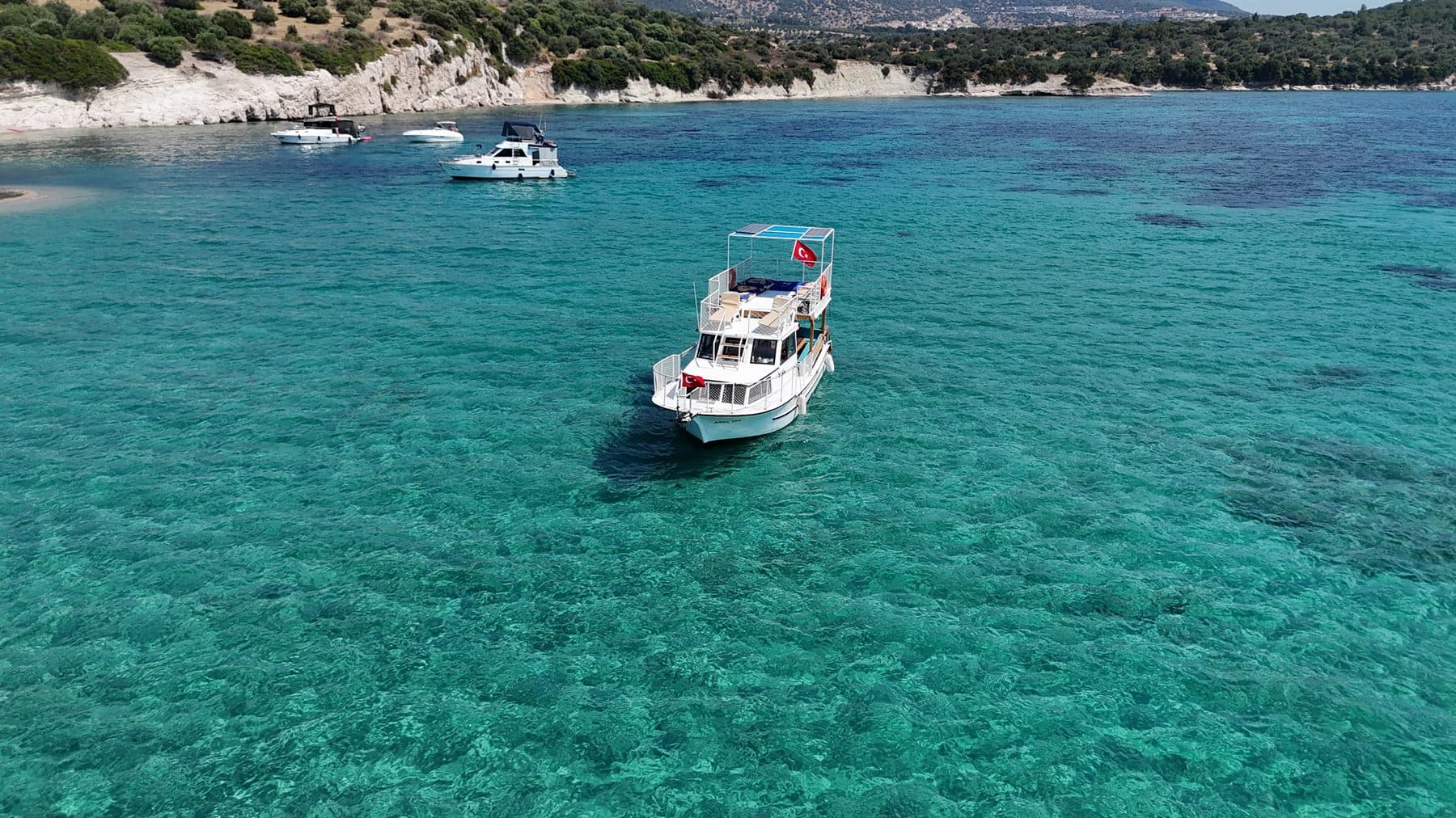 Kalem Adası çevresinde tekne turu